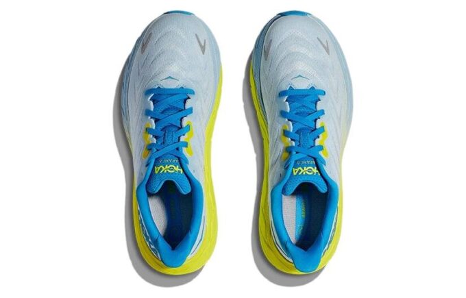 HOKA Arahi 6 ‘Acqua ghiacciata’