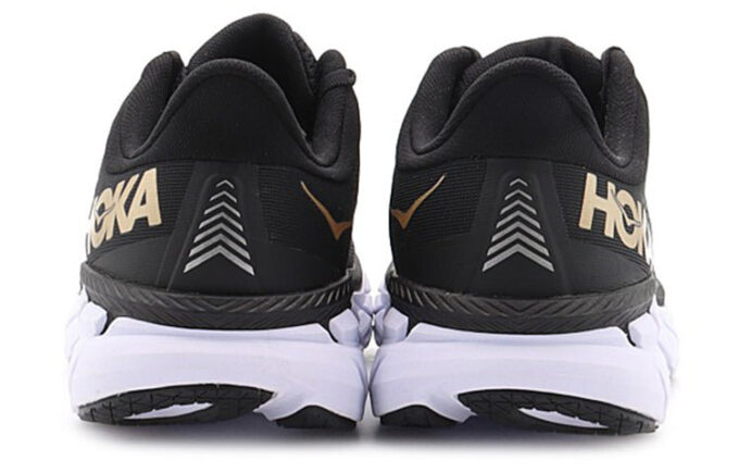 (WMNS) Clifton 7 ‘Oro nero’